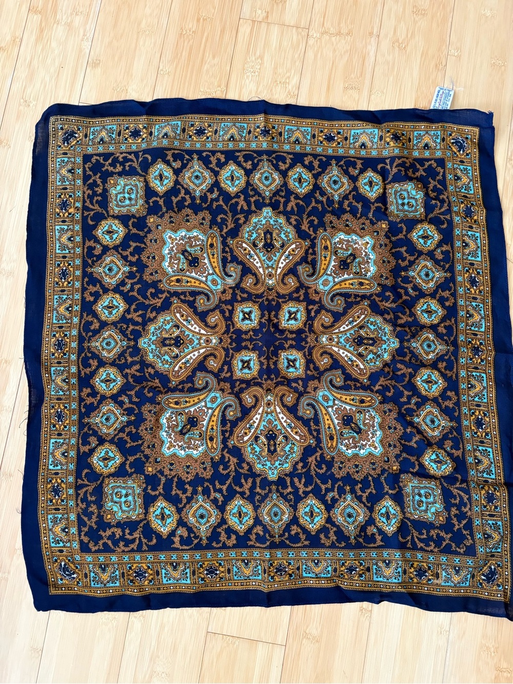English Village Vintage 100% Wool Scarf